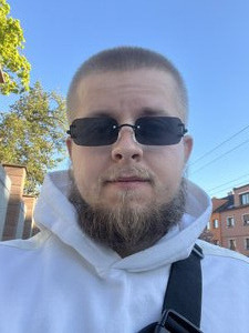 Aleks24