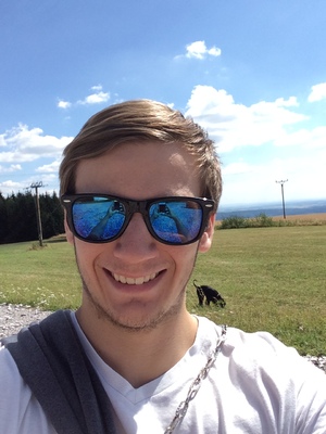 Seznámení s Adam077