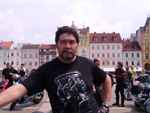 Seznámení s 608808311