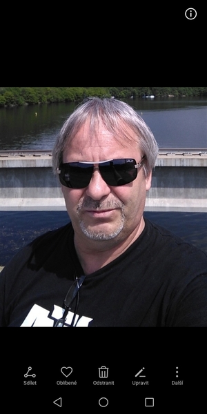 Seznámení s Makac1